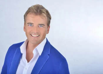 Schlager, Kaffee & Kuchen – Ein Tag mit Reiner Kirsten